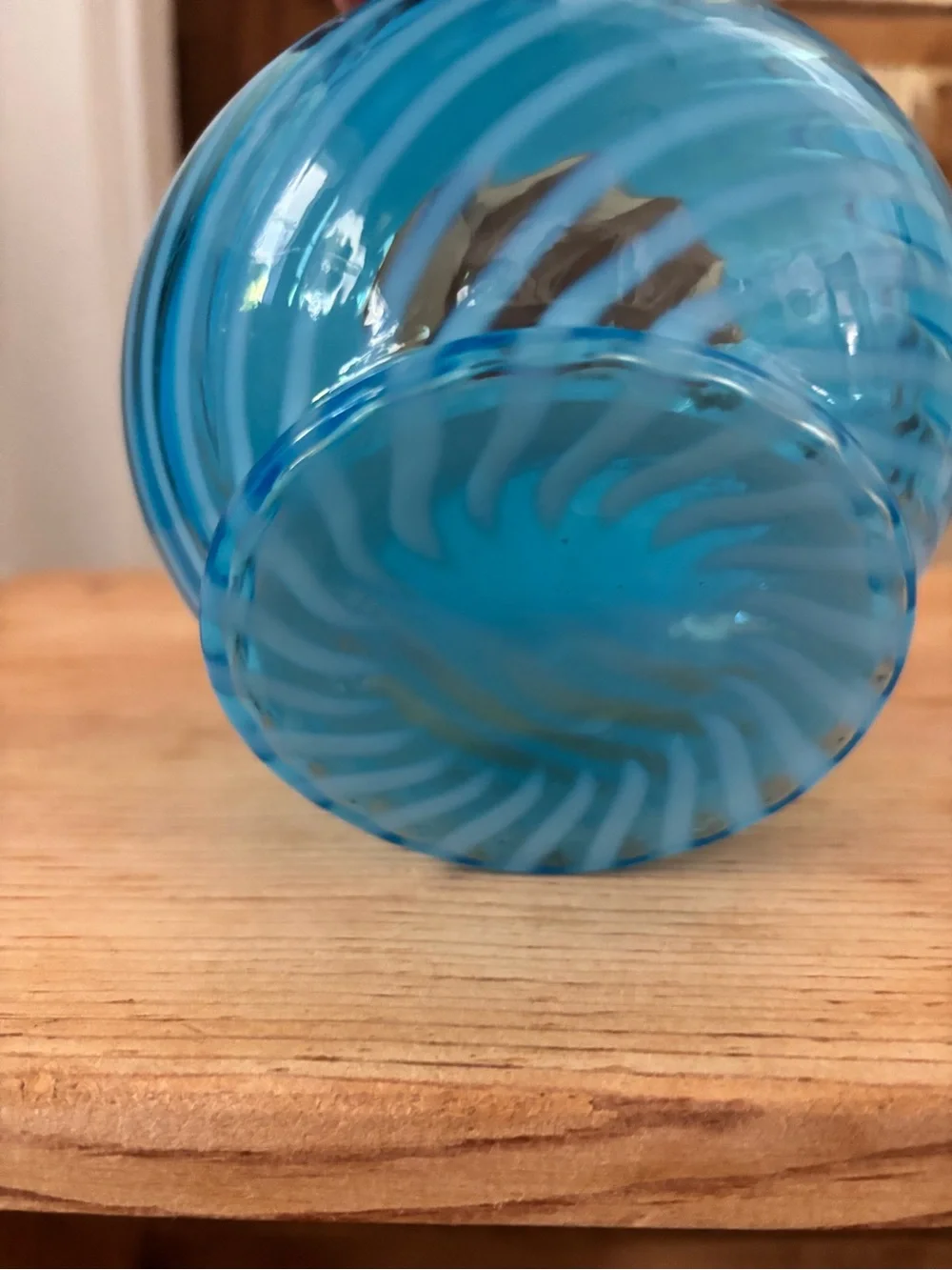 Vintage Fenton Opalescent Blue & Whitw Swirl Vase-Rippled Top-4.5”